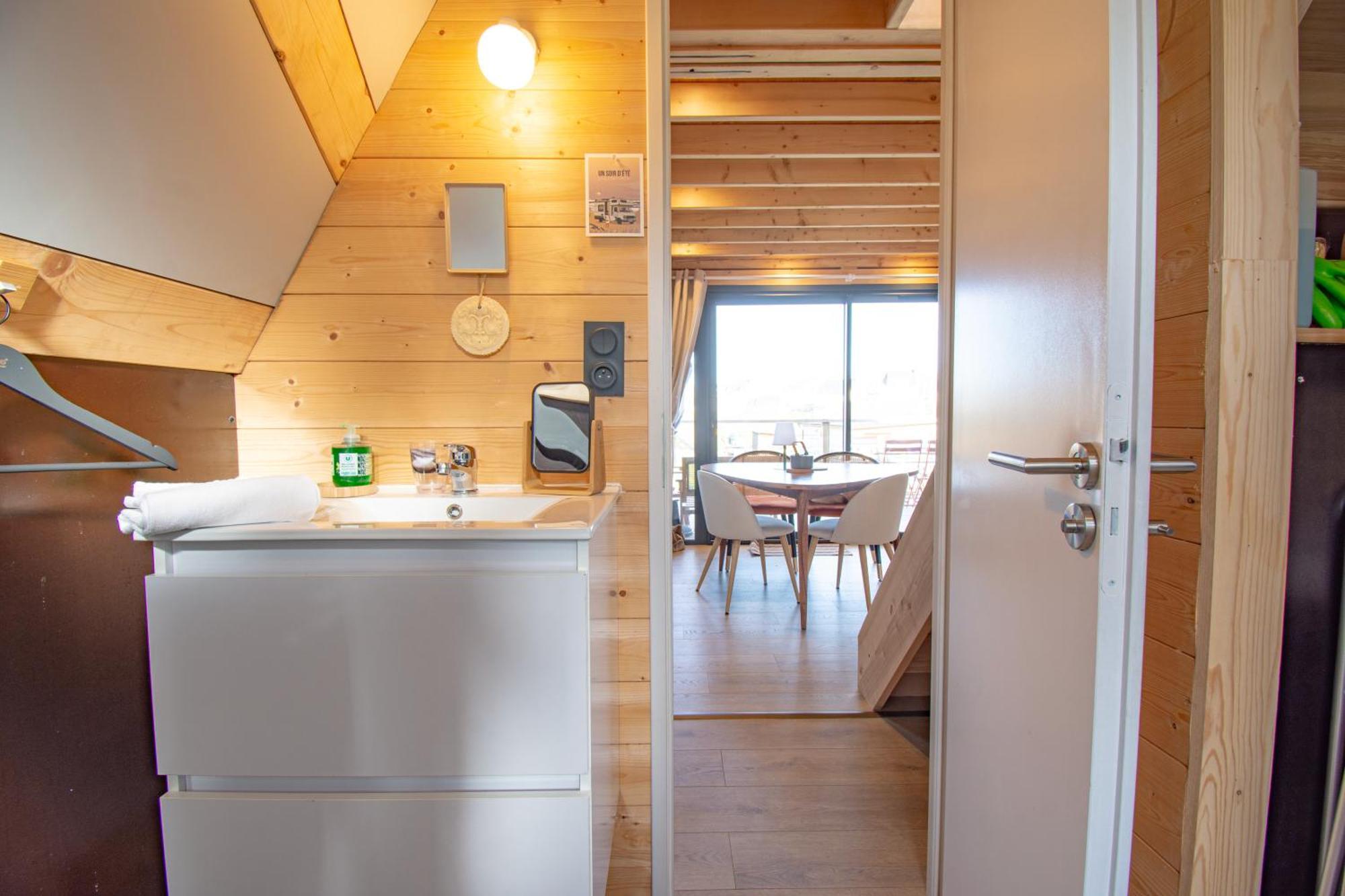 Le Tipi Bleu Tiny House Neuve Avec Terrasse Et Jardin Villa Camaret-sur-Mer Exterior photo